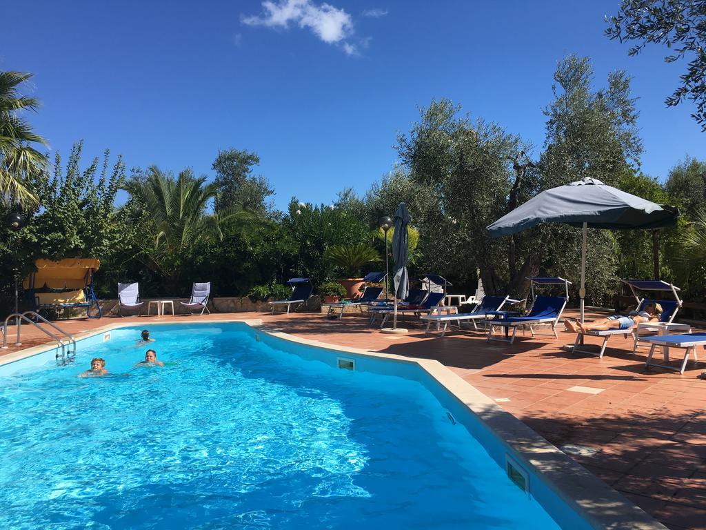 Villa Monica Appartamenti В'єсте Екстер'єр фото