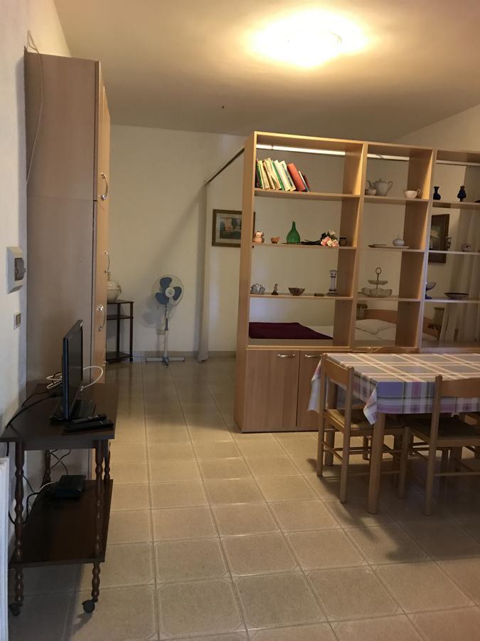Villa Monica Appartamenti В'єсте Екстер'єр фото