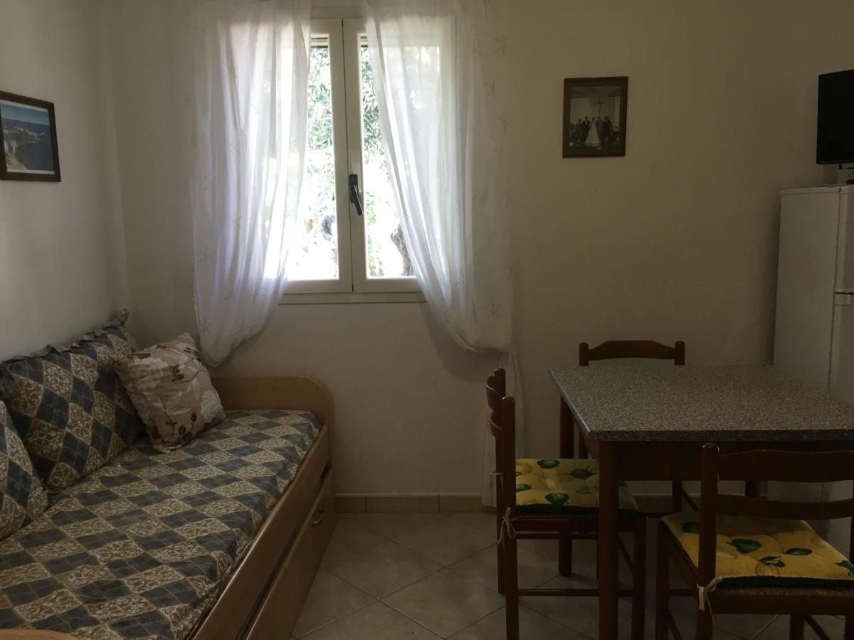 Villa Monica Appartamenti В'єсте Екстер'єр фото